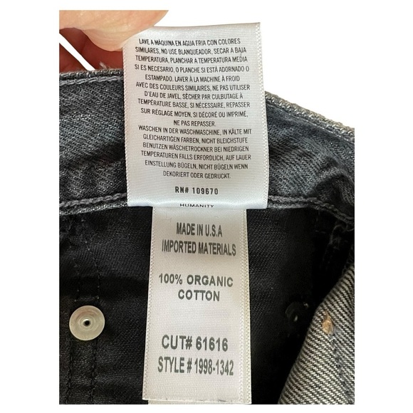 Citizens of Humanity Jean shorts (med length) Size 24 - Picture 4 of 10